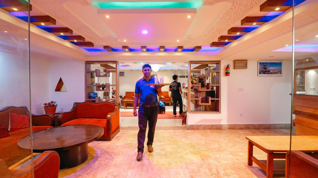 Hotel Blue Horizon Катманду Экстерьер фото